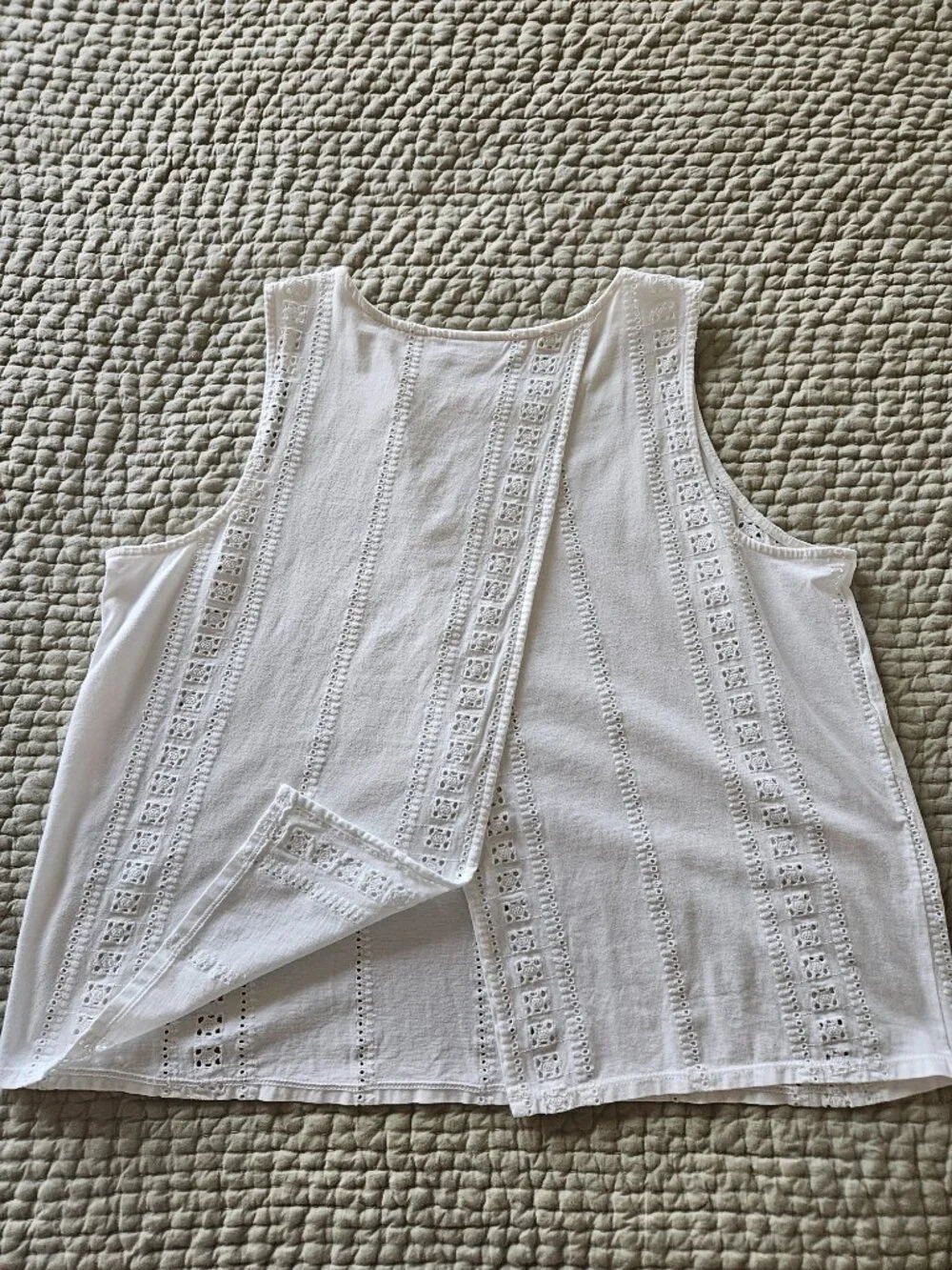 j jill White Eyelet Cotton Tank - large - Picture 3 of 6